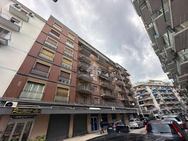 Appartamento in vendita di 138 m² in Via Emilio Perrone, 24