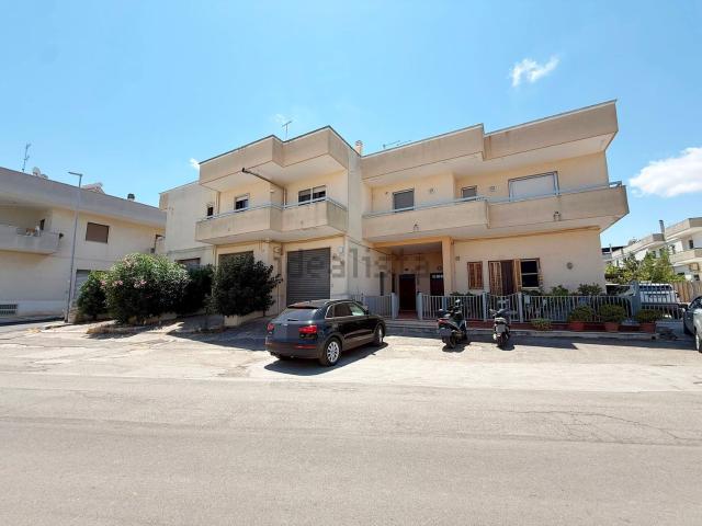 Appartamento in vendita di 138 m² in Via Eroi dello Spazio, 110
