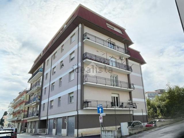Appartamento in vendita di 138 m² in Via Euripide, 65