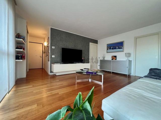 Appartamento in vendita di 138 m² in Via Ezio Maccani, 117