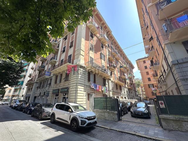 Appartamento in vendita di 138 m² in Via Filippo Bettini, 16