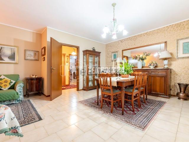 Appartamento in vendita di 138 m² in Via Isocrate, 22