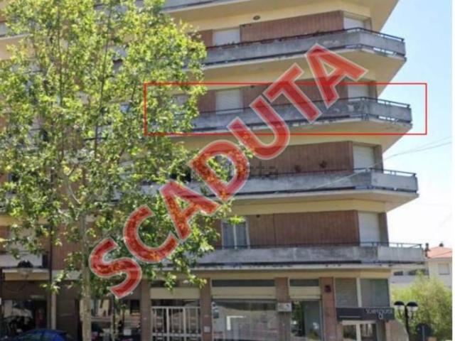 Appartamento in vendita di 138 m² in Via IV Novembre
