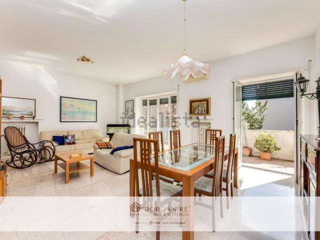 Appartamento in vendita di 138 m² in Via Monte Zeda