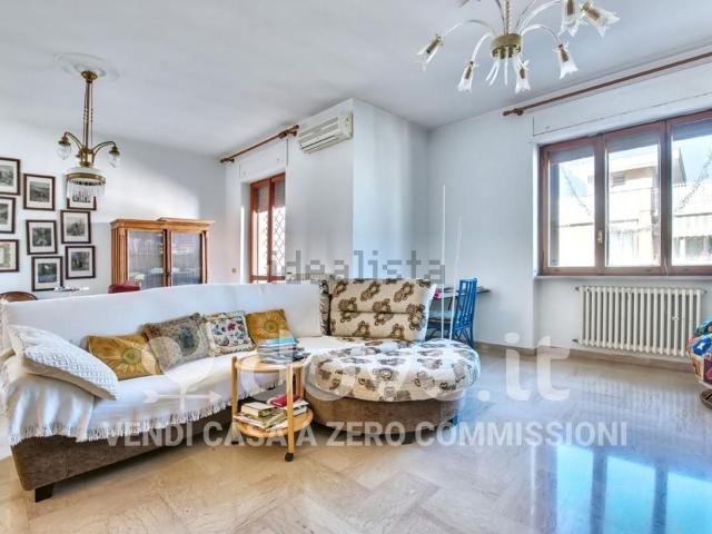 Appartamento in vendita di 138 m² in Via Merine, 21