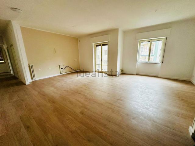 Appartamento in vendita di 138 m² in Via San Alberico Crescitelli