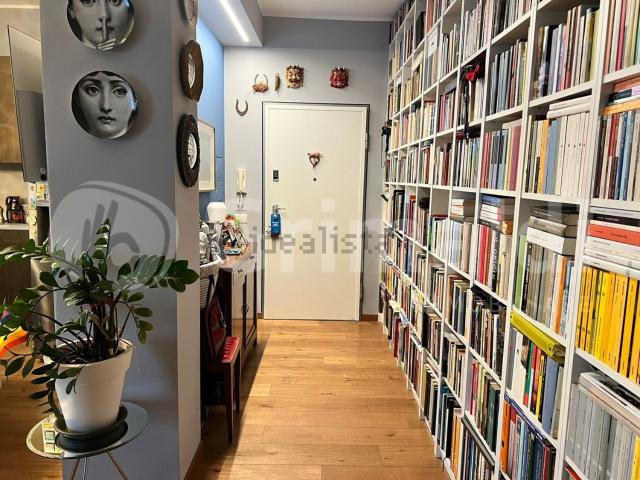 Appartamento in vendita di 138 m² in Via Sporting Mirasole, 49