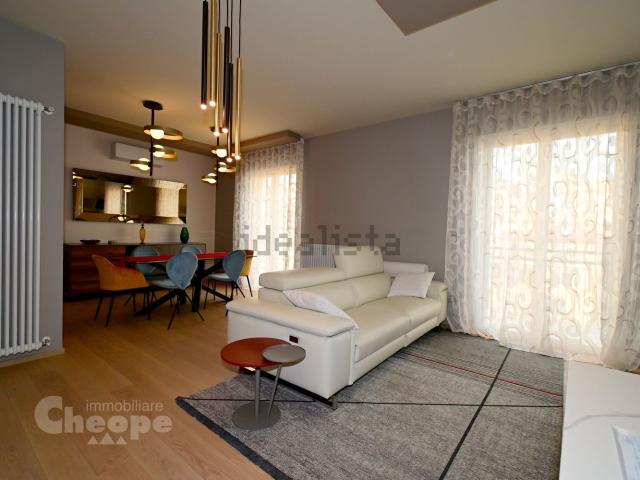 Appartamento in vendita di 138 m² in Via Papa Giovanni XXIII, 27