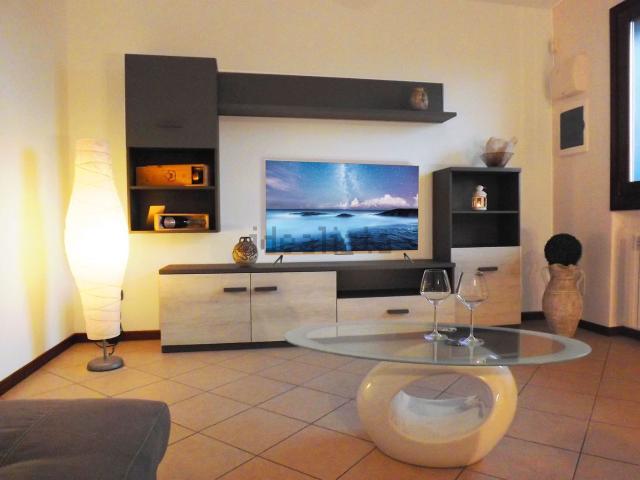 Appartamento in vendita di 138 m² in Via Pezze Lunghe