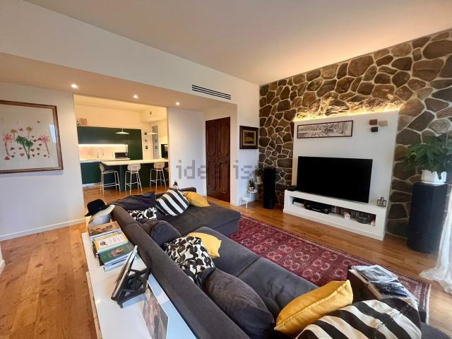 Appartamento in vendita di 138 m² in Via Vincenzo Rossi