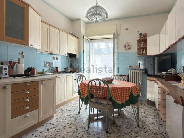 Appartamento in vendita di 138 m² in Viale Beccarini