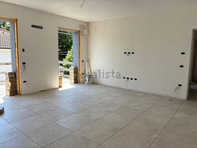 Appartamento in vendita di 138 m² in Viale Bidente, 161