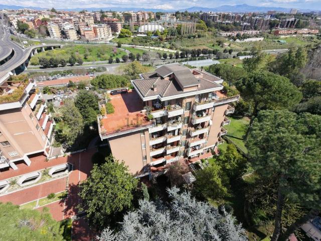 Appartamento in vendita di 138 m² in Viale Isacco Newton, 10