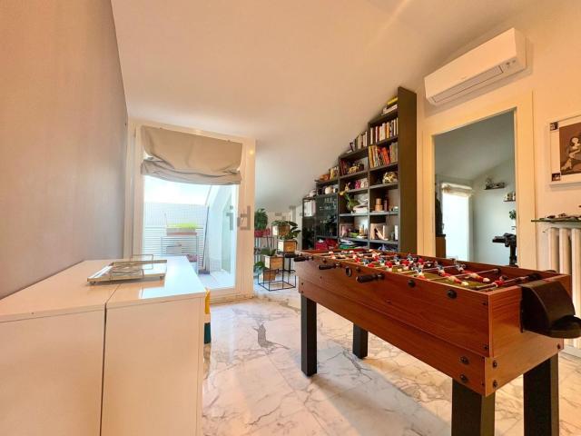 Appartamento in vendita di 138 m² in Viale Pubblico Passeggio