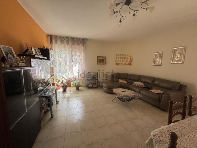 Appartamento in vendita di 139 m² in Via Conte Rosso