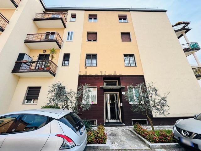 Appartamento in vendita di 139 m² in Via Antonio Schivardi, 25