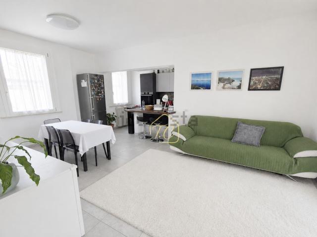 Appartamento in vendita di 139 m² in Via Angelo Frignani, 11
