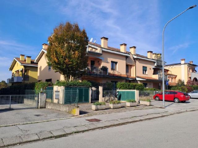 Appartamento in vendita di 139 m² in Via Bortolo Eugenio Fina
