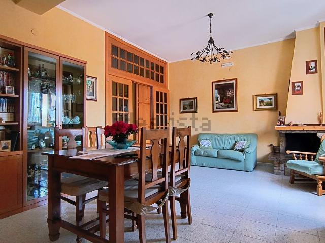 Appartamento in vendita di 139 m² in Via Gaetano Andria
