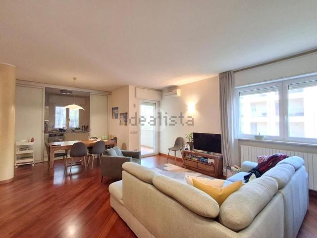 Appartamento in vendita di 139 m² in Via Giuseppe Buroni, 15
