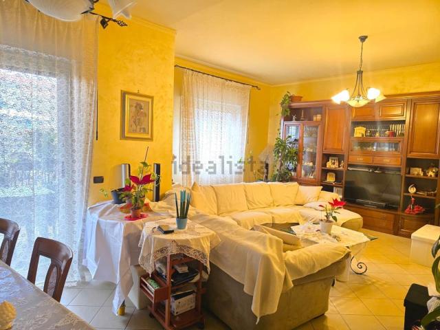 Appartamento in vendita di 139 m² in Via Donato Bramante, 23