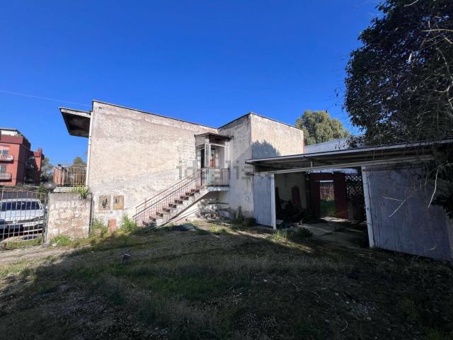 Appartamento in vendita di 139 m² in Via del Collettore Primario, 25