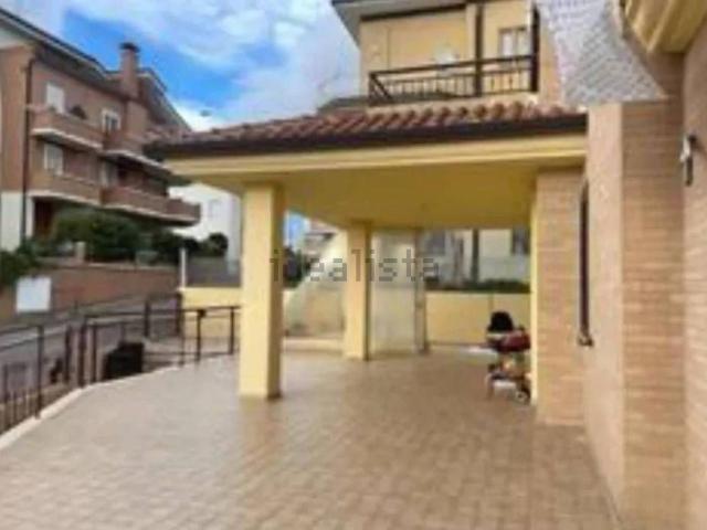 Appartamento in vendita di 139 m² in Via Della Resistenza, 6
