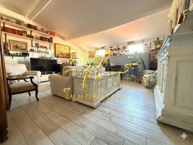 Appartamento in vendita di 139 m² in Via della Venezia, 57123