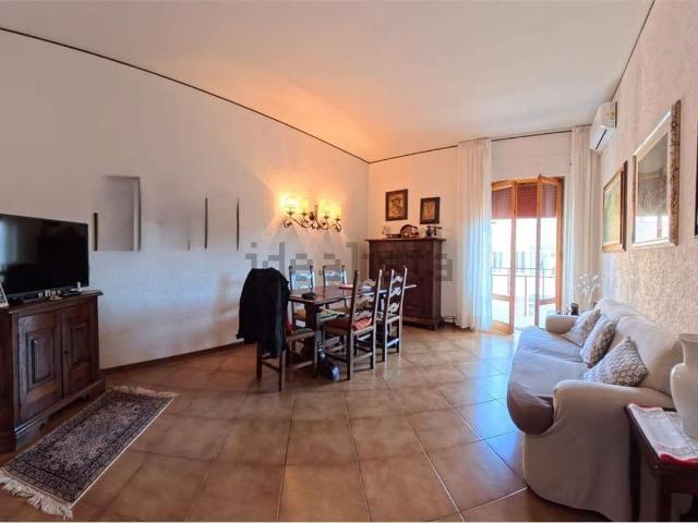 Appartamento in vendita di 139 m² in Via Felsinea, 4