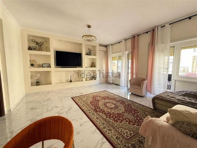 Appartamento in vendita di 139 m² in Via Francesco Grenet