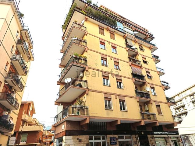 Appartamento in vendita di 139 m² in Via Francesco Petrarca, 5