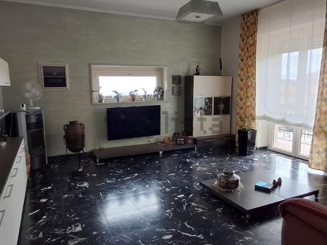 Appartamento in vendita di 139 m² in Via Fratelli Rosselli