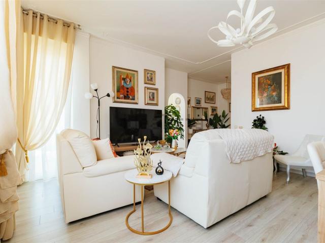 Appartamento in vendita di 139 m² in Via Italia, 48