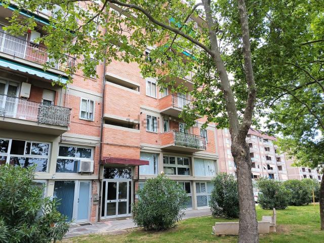 Appartamento in vendita di 139 m² in Via Lago di Varano