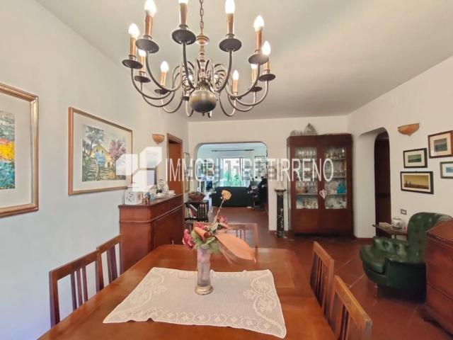 Appartamento in vendita di 139 m² in Via Marcello Garosi, 37