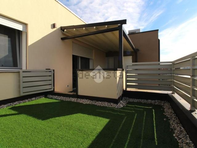 Appartamento in vendita di 139 m² in Via Nilde Iotti, 8