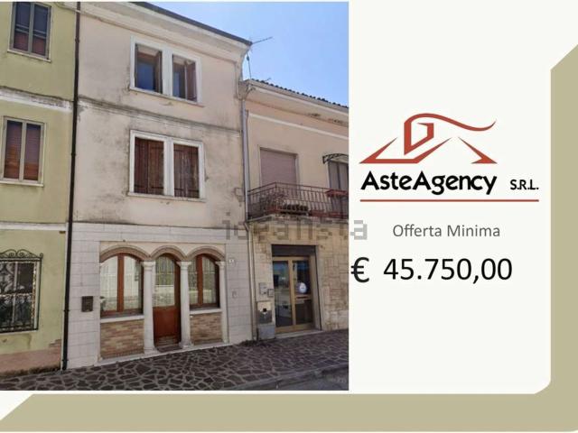 Appartamento in vendita di 139 m² in Via Rocca