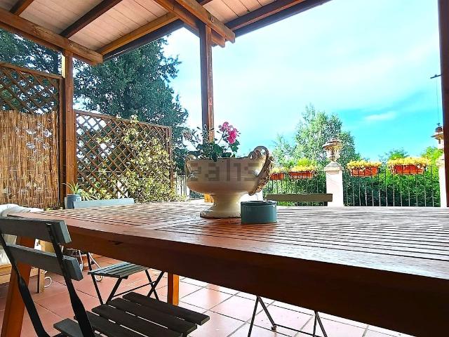 Appartamento in vendita di 139 m² in Via Tresanti