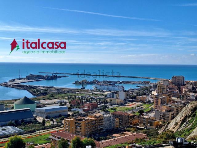 Appartamento in vendita di 139 m² in Via Vincenzella