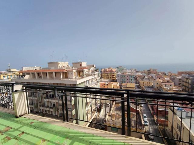 Appartamento in vendita di 139 m² in Viale Tunisi, 53