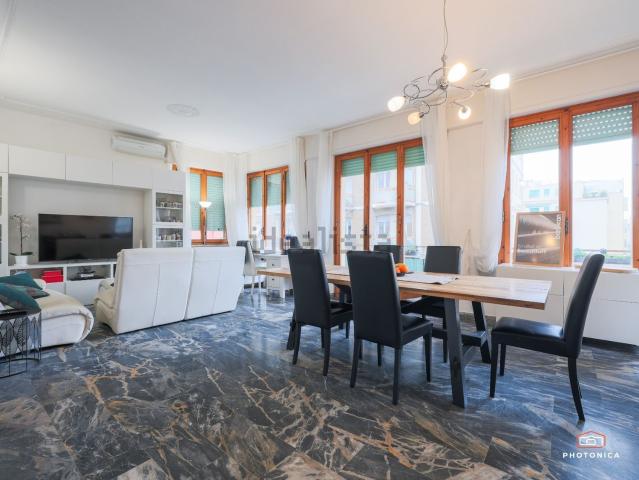 Appartamento in vendita di 139 m² in Viale della Libertà