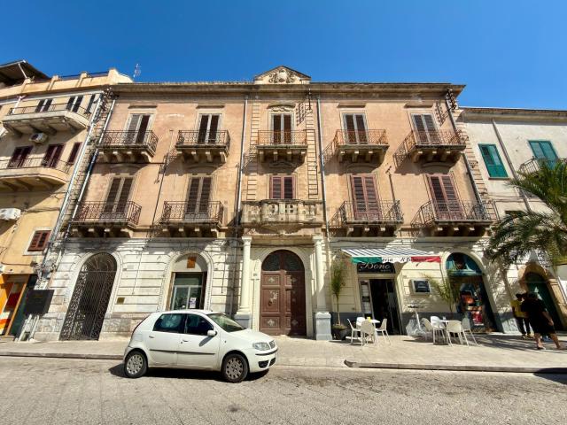 Appartamento in vendita di 139 m² in Corso dei Mille, 132