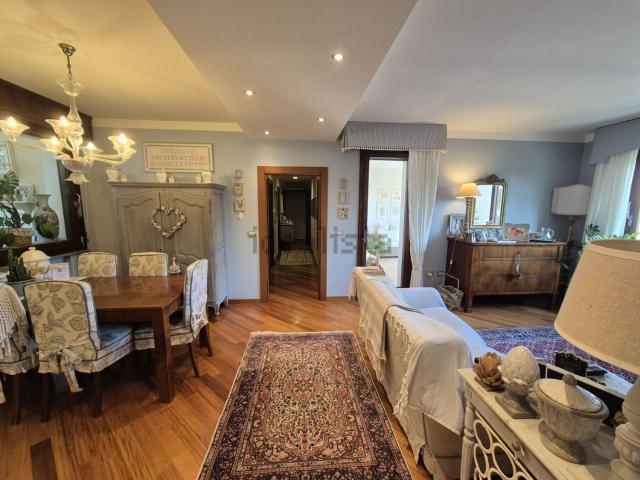 Appartamento in vendita di 140 m²