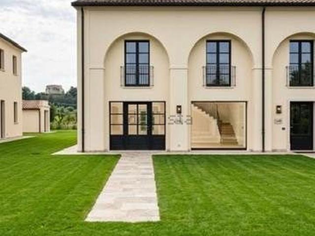 Appartamento in vendita di 140 m²