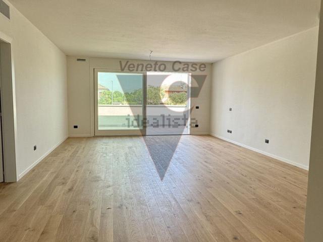 Appartamento in vendita di 140 m² in Via 4 Novembre