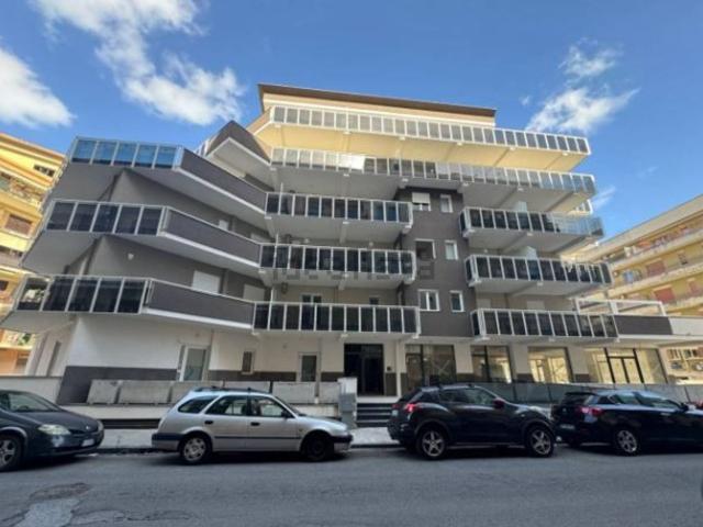 Appartamento in vendita di 140 m² in Via Colonnello Francesco Bertè