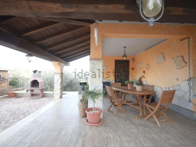 Appartamento in vendita di 140 m² in Via Colle Cannetaccia