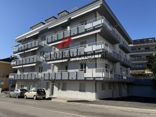 Appartamento in vendita di 140 m² in Via Cona, 94