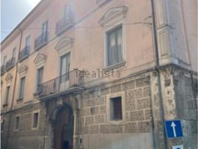 Appartamento in vendita di 140 m² in Via Cortile