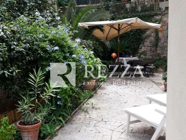 Appartamento in vendita di 140 m² in Via Cavalier d&apos Arpino
